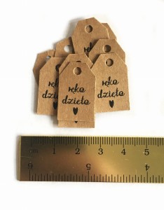 50 szt mini zawieszki papierowe etykiety RĘKODZIEŁO metki do biżuterii tagi 1,5x2,5 cm