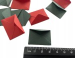 50 szt miniaturowe koperty CZERWONE ZIELONE mini 3,1x2,2cm scrapbooking