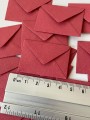 25-szt-miniaturowe-koperty-czerwone-makulaturowe-mini-3x4-3-cm-lapbook-Marka-bez-marki.jpg