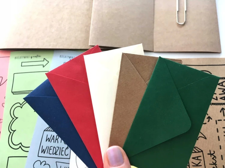 Lapbook-zestaw-2x-teczka-kraft-lapbooka-szkola-A4-Marka-Kraftmade.jpg